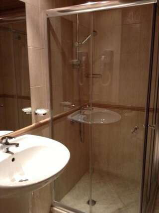 Отель Mura Hotel Банско Двухместный номер с 2 отдельными кроватями (для 2 взрослых и 1 ребенка) - Доступ в центр релаксации-24